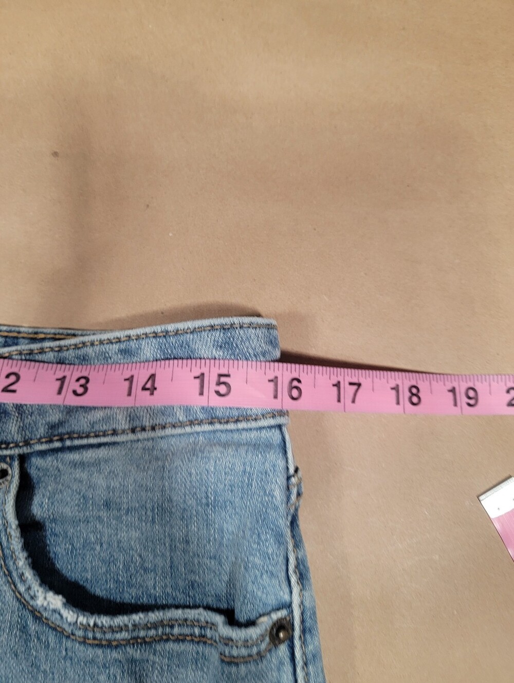 Old Navy Size 10 Blue Denim Distressed Mini Skirt, Raw/Frayed Hem - Picture 4 of 9